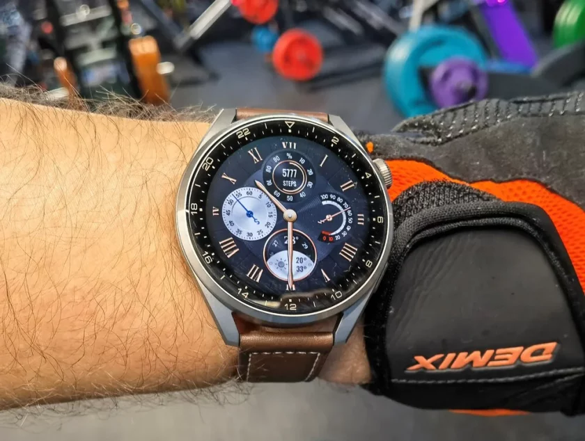 Why is the HUAWEI Watch 3 Pro a suitable Smartwatch for everyone